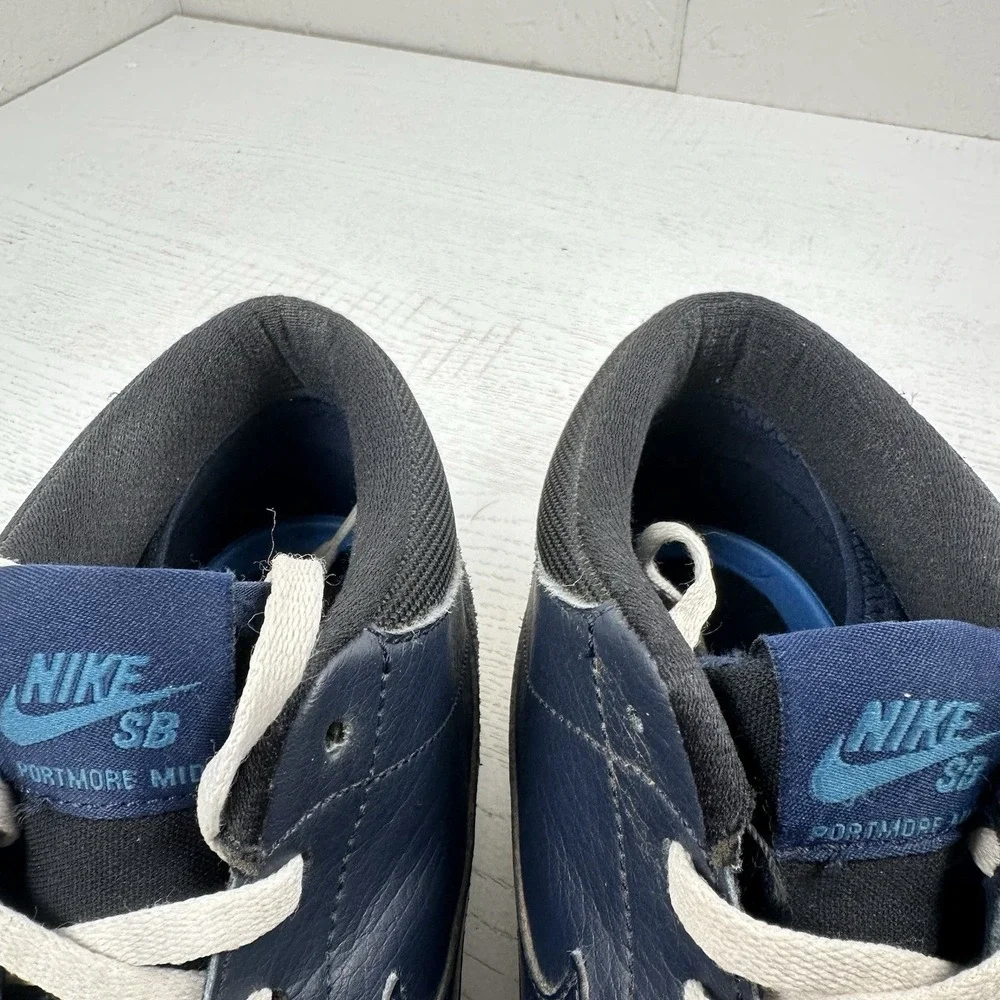 Nike men 11